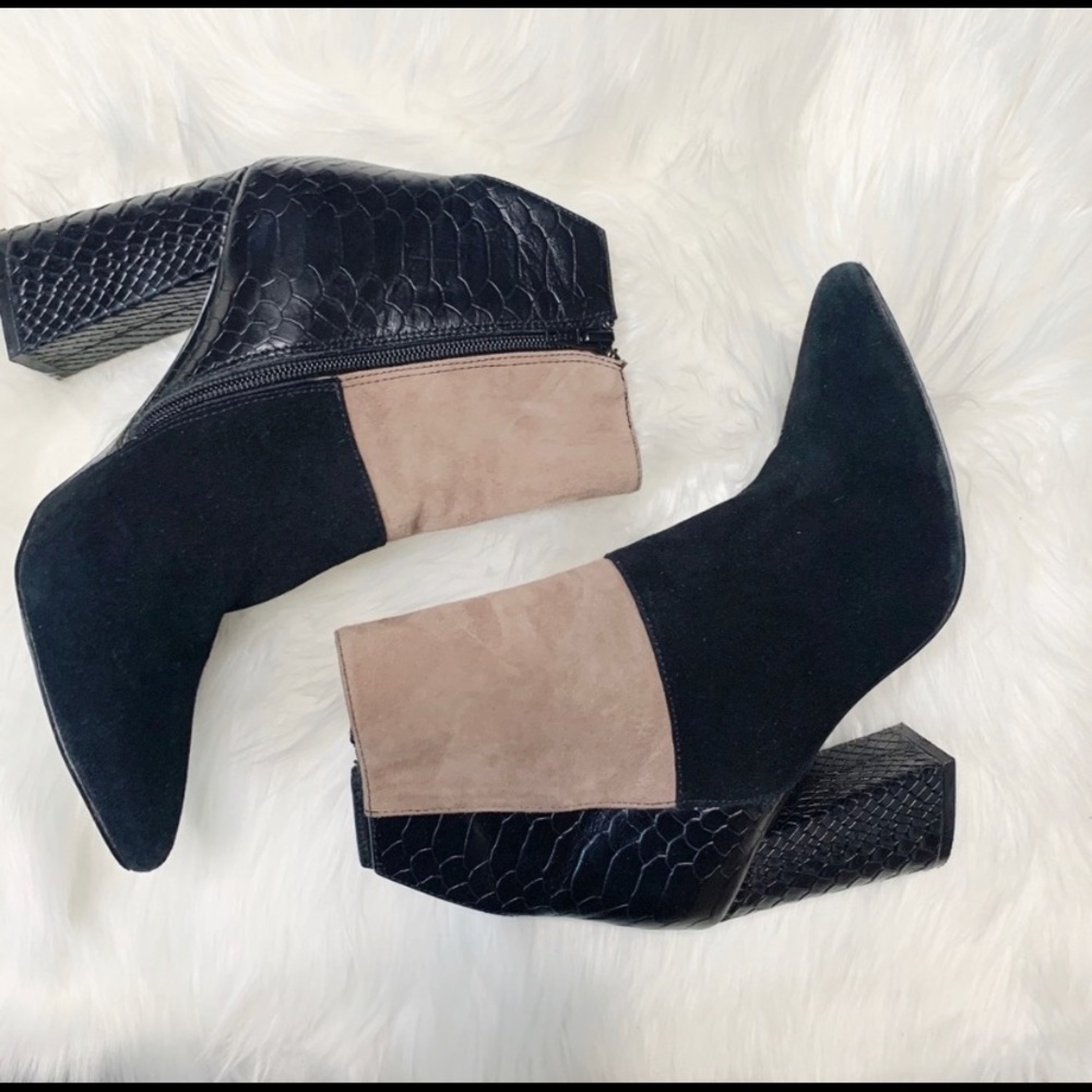 Kristin Cavallari CL|Santorini Colorblock Booties